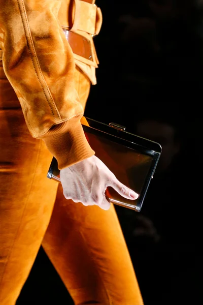 Look 3